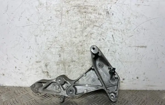 Jeep Cherokee A/C compressor mount bracket 04627674AD