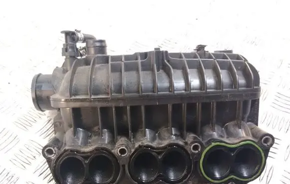 Ford Fiesta Intake manifold CM5G9424FA