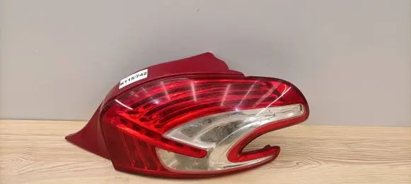 Peugeot 208 Rear/tail lights 9672628380
