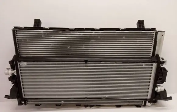 Tesla Model 3 Coolant radiator 1077082-00-C 1103545-00-A