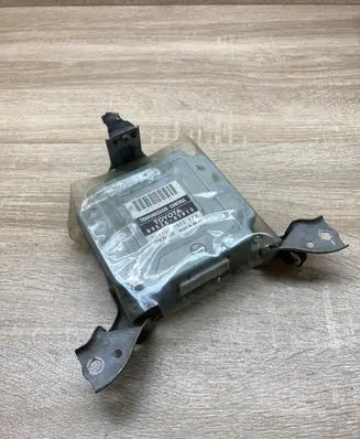 Toyota Prius (XW20) Gearbox control unit/module 8953547010