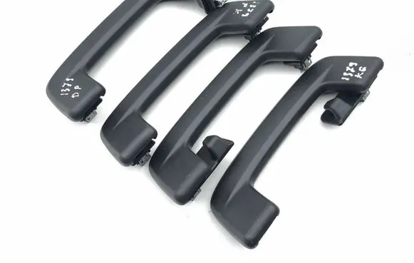 Porsche Taycan 9J1 A set of handles for the ceiling