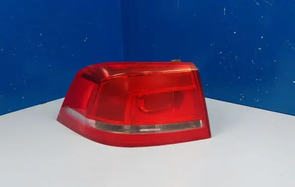 Volkswagen PASSAT B7 Rear/tail lights 3AE945095C 90004825