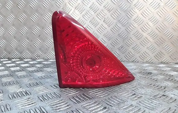 Tailgate rear/tail lights