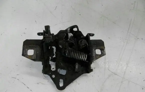 Volkswagen PASSAT B5 Engine bonnet/hood lock/catch 