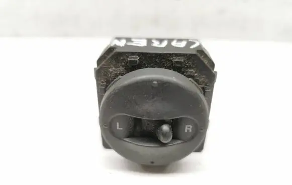 KIA Carens I Wing mirror switch