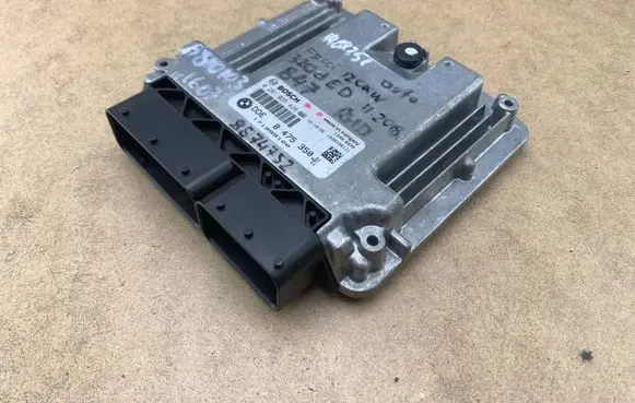 BMW 3 F30 F35 F31 Engine control unit/module 8475350 8574752 13618574752