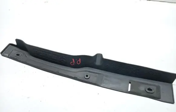 Mazda 6 Rear/tail light trim molding GHP9-56915