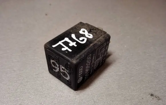 Audi A6 S6 C4 4A Other relay 701955200