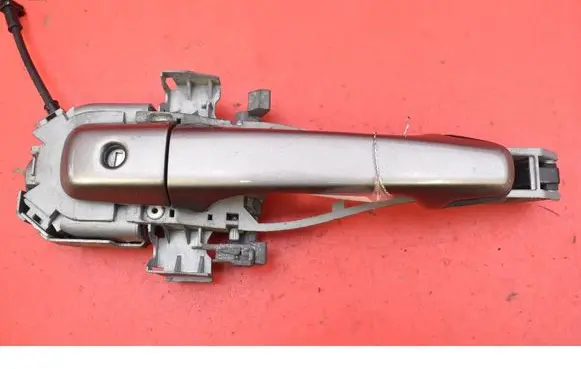 Volvo V70 Front door exterior handle 