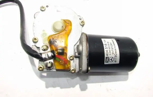 Mercedes-Benz C W204 Wiper motor A2038200342
