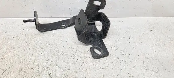 Renault Arkana Engine mounting bracket 241379251R