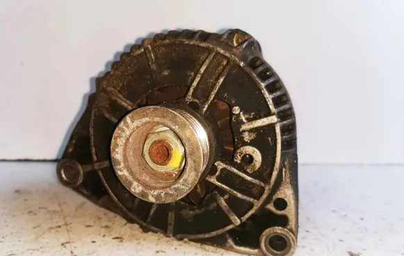 Opel Frontera B Generator/alternator 90506202 0123500008
