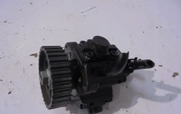 Opel Antara Fuel injection high pressure pump 96859151