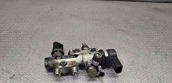 Audi A8 S8 D3 4E Fuel main line pipe 057130763H 0281002665