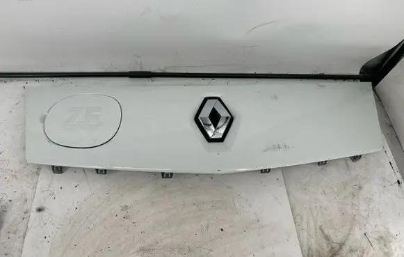 Renault Kangoo II Front grill 8200916740