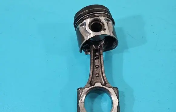 Piston