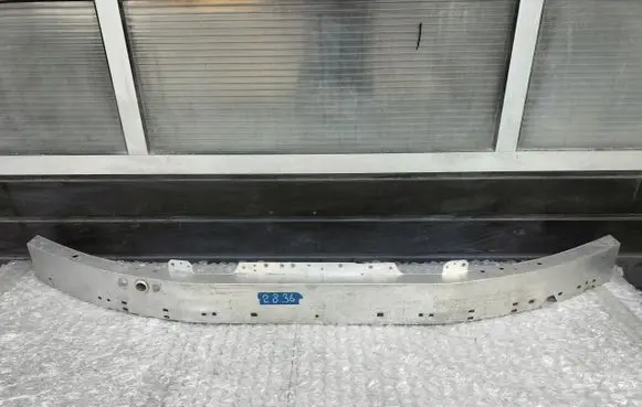 Volkswagen Touran I Front bumper support beam