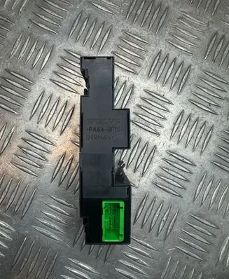 Volvo V70 Comfort/convenience module P8691998 03W384 36475911