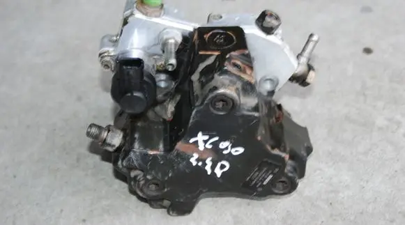 Volvo S60 Fuel injection high pressure pump 0445010111
