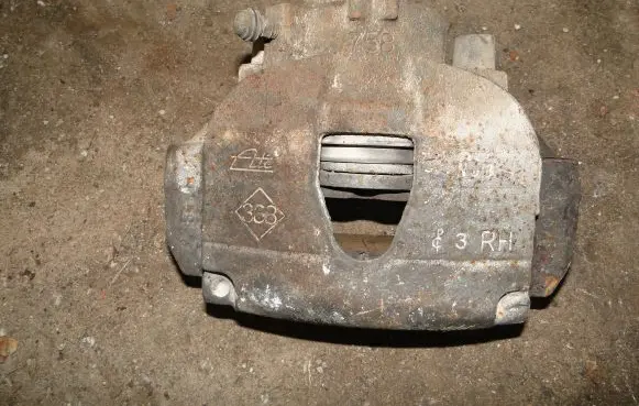 Renault Laguna III Front brake caliper 410012136R 410010002R