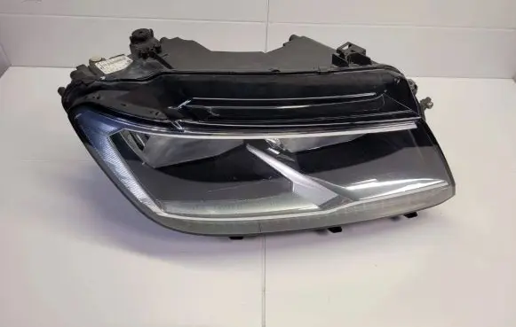 Volkswagen Tiguan Headlight/headlamp 5NB941006B