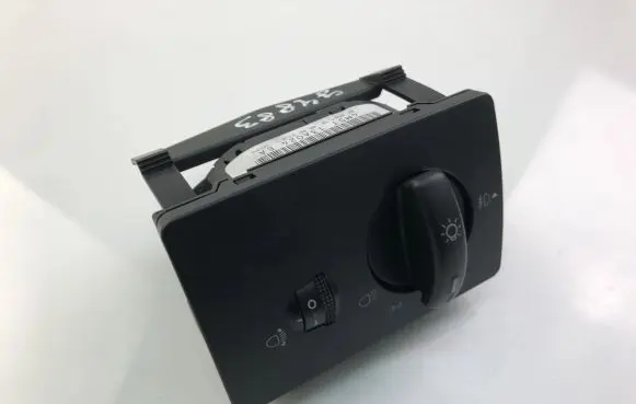 Ford Focus Light switch 4M5T13A024EA
