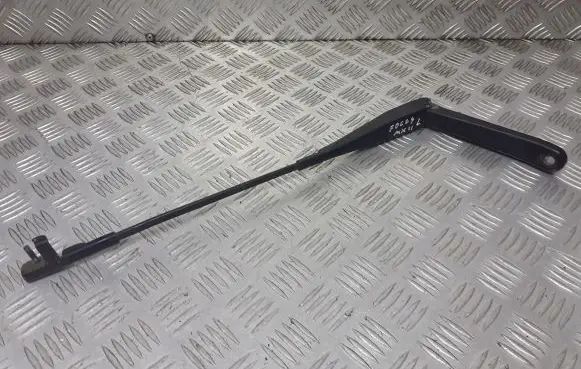 Ford Focus Front wiper blade arm 4M5117526AC