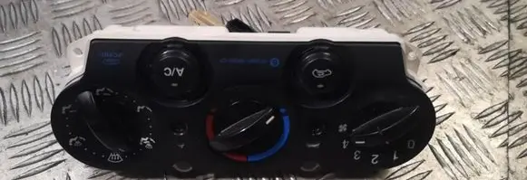 Ford Fusion Climate control unit 2s6h19980bf