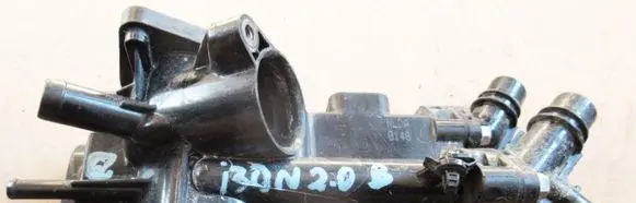 Hyundai i30 fastback Thermostat/thermostat housing 256202GXXX