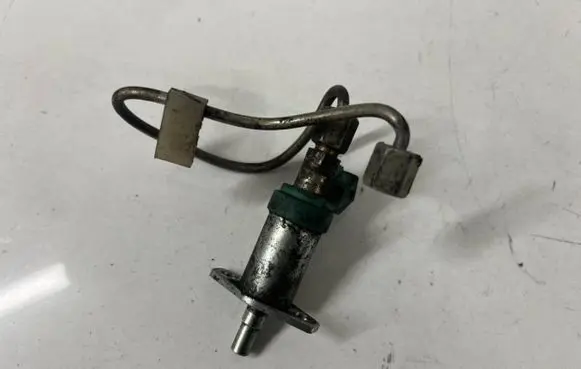 Mercedes-Benz E W124 Fuel injector 0280170412