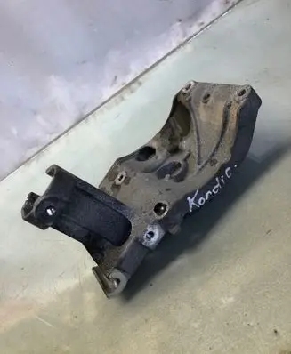 Peugeot 508 II A/C compressor mount bracket 9823598480