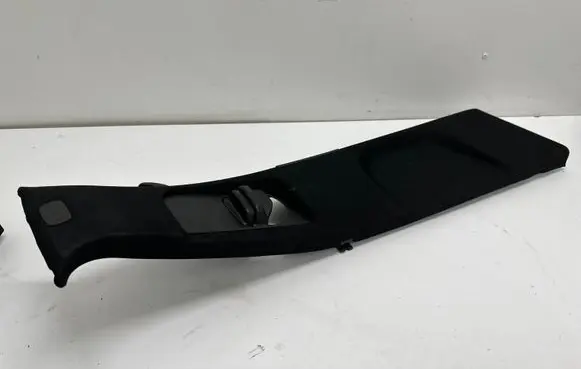 Mercedes-Benz S W221 (B) pillar trim (top) A2216900425