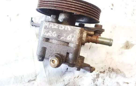 Mazda 626 Power steering pump 7y194014 ge4t32650a