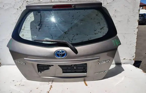 Toyota Yaris Truck tailgate