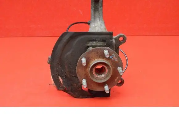 Nissan Qashqai Front wheel hub spindle knuckle