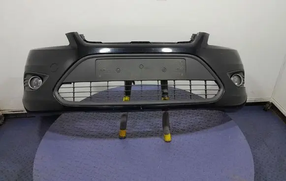 Ford Focus C-MAX Front bumper 