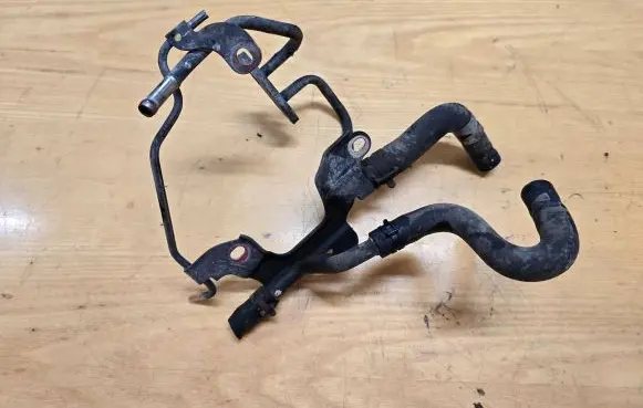 Mazda CX-7 Fuel injector supply line/pipe 
