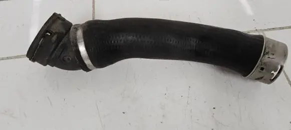 BMW 5 E60 E61 Intercooler hose/pipe 7803747