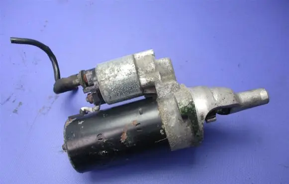 Audi A4 S4 B5 8D Starter motor