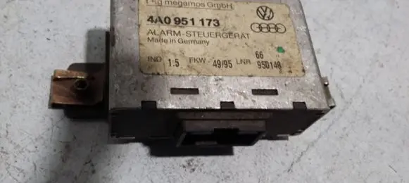 Audi A6 S6 C4 4A Alarm control unit/module 4A0951173
