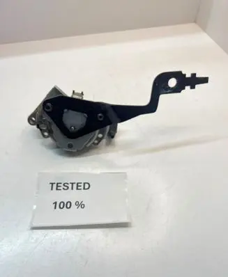 Volkswagen Touran I Seat adjustment assembly 8313993J
