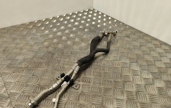 Air conditioning (A/C) pipe/hose