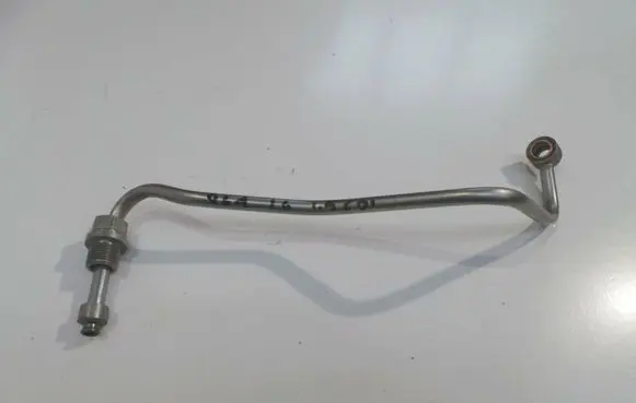 Mercedes-Benz GLA W156 Turbo turbocharger oiling pipe/hose