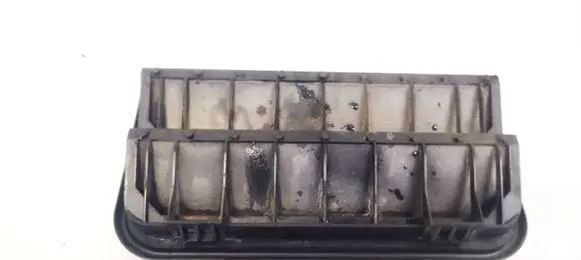 Volkswagen PASSAT B6 Dash center air vent grill