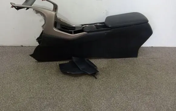 Lexus NX Center console 