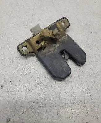 Seat Toledo II (1M) Tailgate/trunk/boot lock/catch/latch 05827505