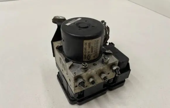 Land Rover Freelander 2 - LR2 ABS Pump 000007577D1 10061335591 10092632053