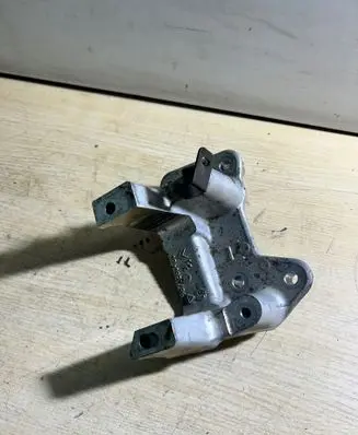 Peugeot 508 Gearbox mounting bracket 9671260480