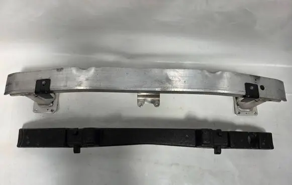 Opel Astra L Front bumper cross member 9839643180